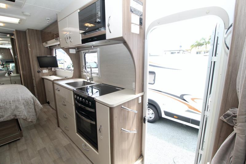 2017 JAYCO Optimum with big slide out Mercedes Benz Automatic Motorhome