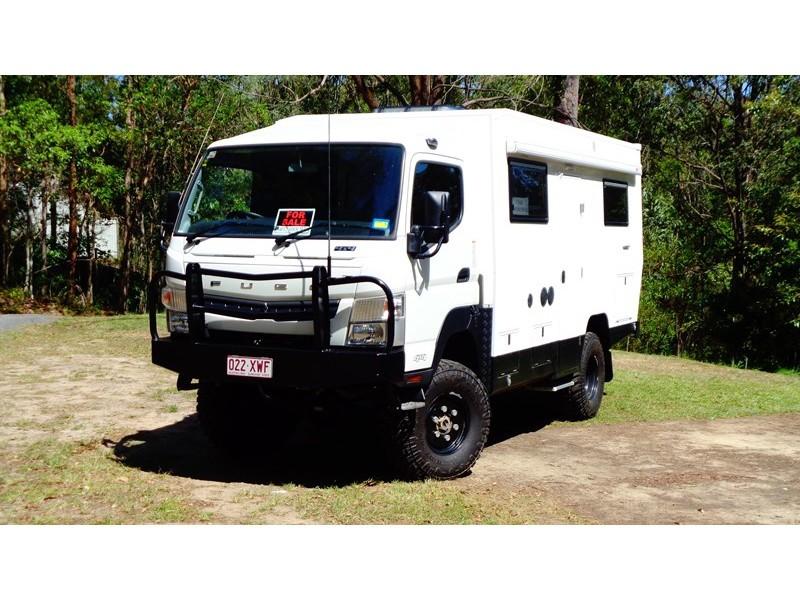 2017 FUSO CANTER 4X4